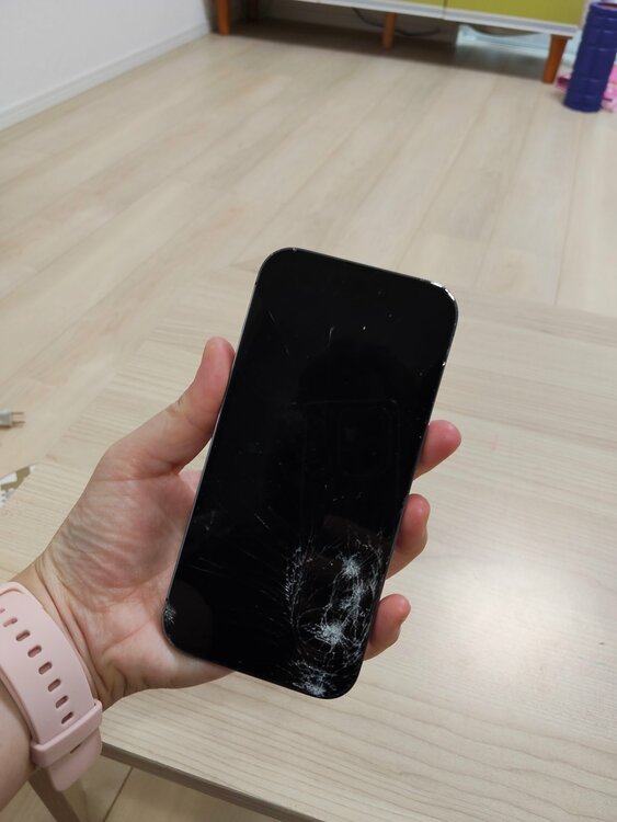 iPhone iPhone 14 Pro 256GB SIMフリー（スマホ）の商品画像 - 査定依頼日：2026年7月15日 - 最高査定価格：37,000円