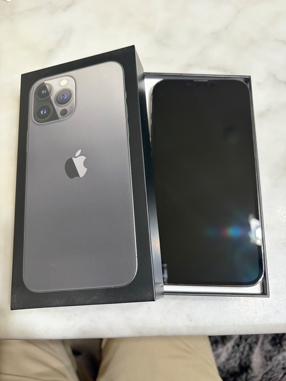 iPhone 13 Pro Max 256GB SIMフリー（スマホ）の商品画像 - 査定依頼日：2026年4月8日 - 最高査定価格：68,000円