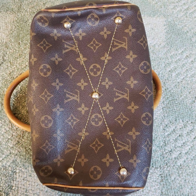 ハンドバッグ（ブランドバッグ）の商品画像 - 査定依頼日：2025年7月19日 - 最高査定価格：52,000円