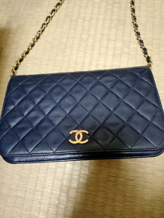 シャネル　マトラッセ　ショルダーバック　ラムスキン　ネイビー　（ブランドバッグ）の商品画像 - 査定依頼日：2025年12月30日 - 最高査定価格：50,000円