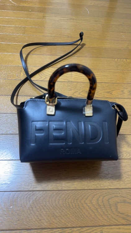 フェンディ（ブランドバッグ）の商品画像 - 査定依頼日：2026年10月19日 - 最高査定価格：100,000円