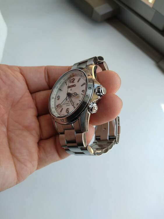 セイコー プロスペックス sbej01（高級時計）の商品画像 - 査定依頼日：2025年4月4日 - 最高査定価格：120,000円