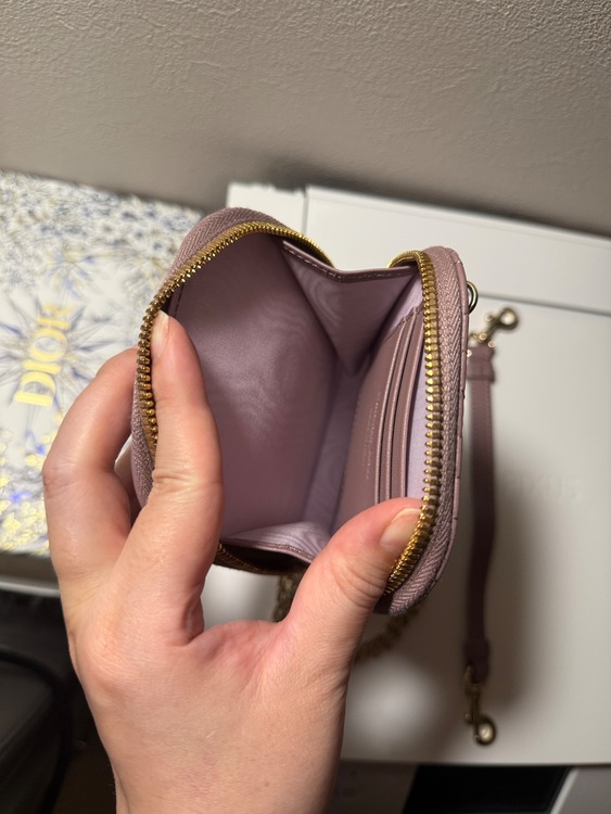 Lady Dior フォンホルダー（ブランド財布・小物）の商品画像 - 査定依頼日：2025年6月22日 - 最高査定価格：80,000円