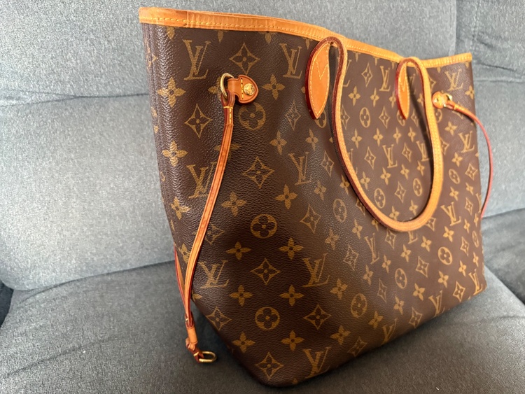 ルイヴィトン ネヴァーフル （ブランドバッグ）の商品画像 - 査定依頼日：2026年4月7日 - 最高査定価格：155,000円