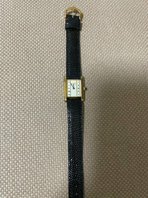 カルティエ タンク（高級時計）の商品画像 - 査定依頼日：2026年10月15日 - 最高査定価格：350,000円