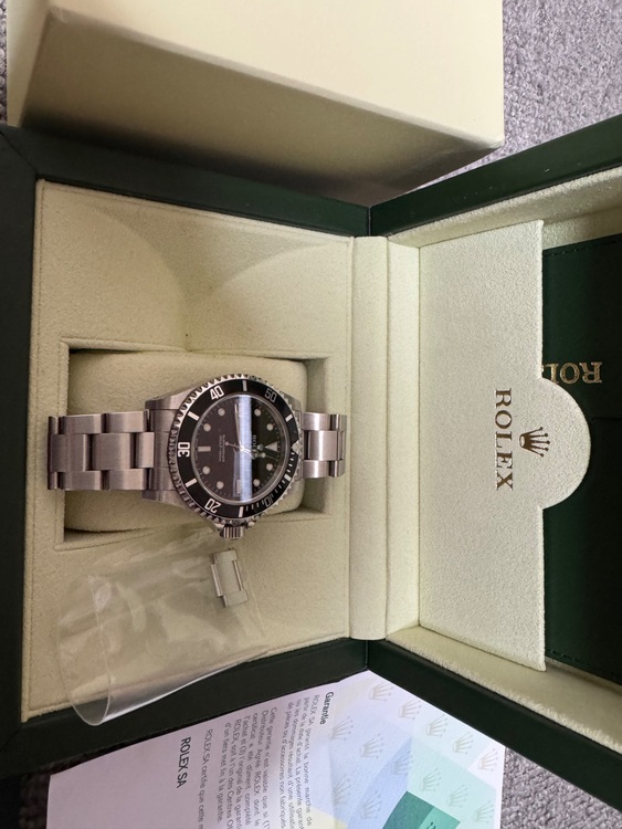 ロレックス サブマリーナー 14060（高級時計）の商品画像 - 査定依頼日：2025年10月16日 - 最高査定価格：1,360,000円