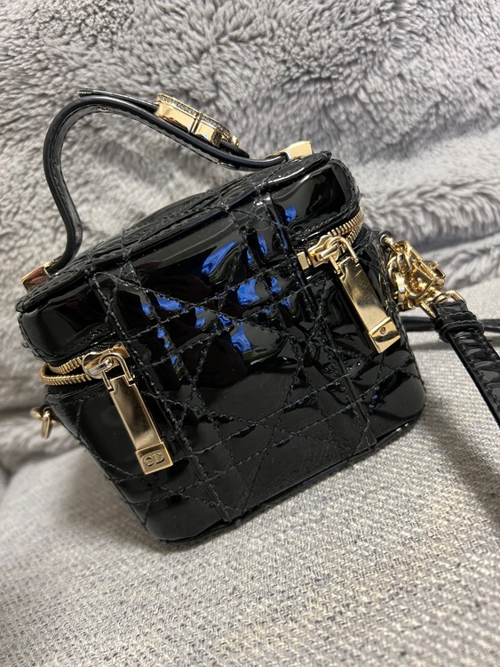 ディオール  （ブランドバッグ）の商品画像 - 査定依頼日：2026年1月18日 - 最高査定価格：95,000円