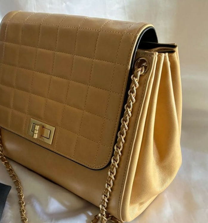 CHANEL2.55チェーンショルダー（ブランドバッグ）の商品画像 - 査定依頼日：2026年2月17日 - 最高査定価格：190,000円