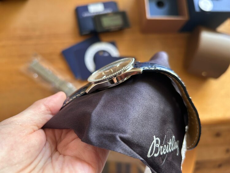 ブライトリング ナビタイマー A165C-1（高級時計）の商品画像 - 査定依頼日：2025年1月20日 - 最高査定価格：400,000円