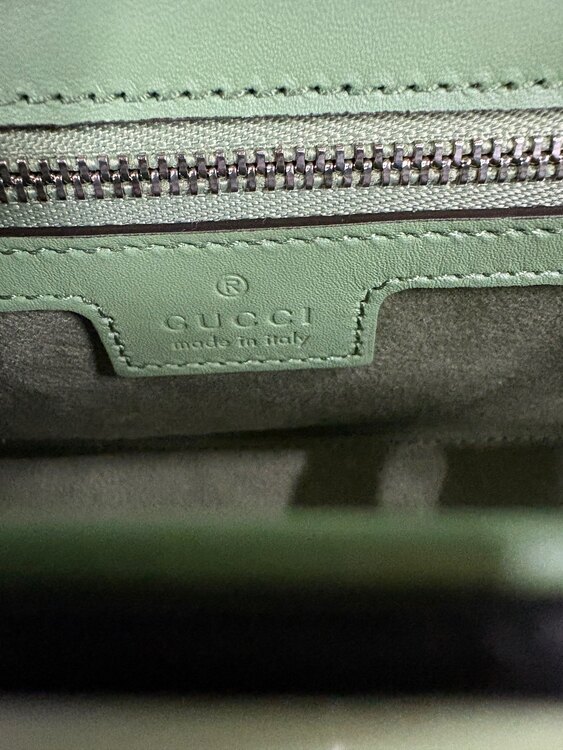 GUCCI ショルダーバッグ（ブランドバッグ）の商品画像 - 査定依頼日：2025年5月30日 - 最高査定価格：93,000円