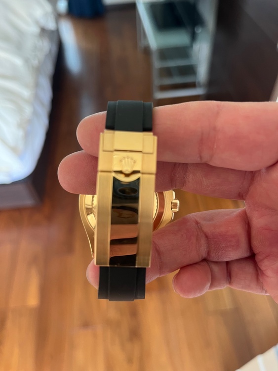 ロレックス ヨットマスター 22665（高級時計）の商品画像 - 査定依頼日：2026年1月24日 - 最高査定価格：5,200,000円