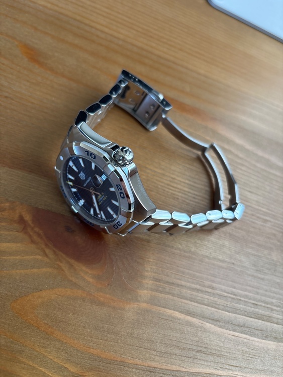 タグホイヤー アクアレーサー WAY2012BRES502（高級時計）の商品画像 - 査定依頼日：2025年12月9日 - 最高査定価格：170,000円