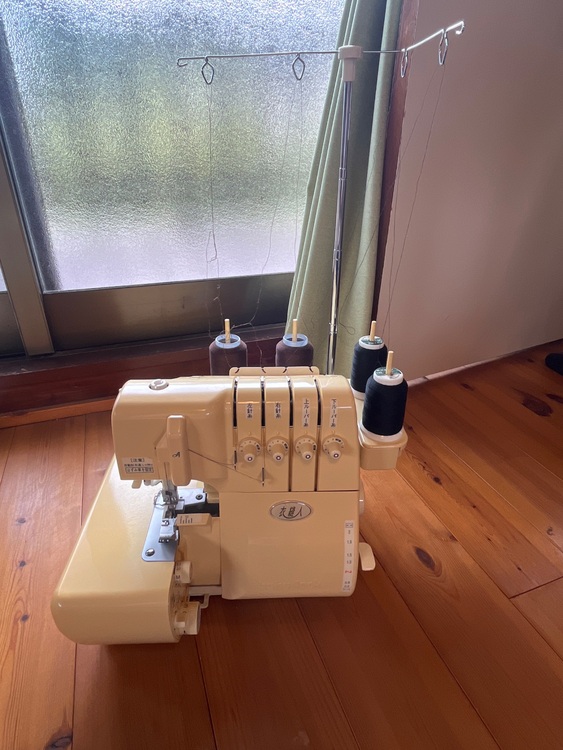 ロックミシン衣縫人（電動工具・農機具・業務用機械）の商品画像 - 査定依頼日：2025年9月11日 - 最高査定価格：3,000円