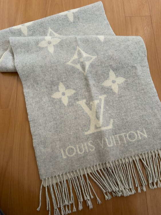 マフラー（古着・ファッション）の商品画像 - 査定依頼日：2025年2月20日 - 最高査定価格：50,000円