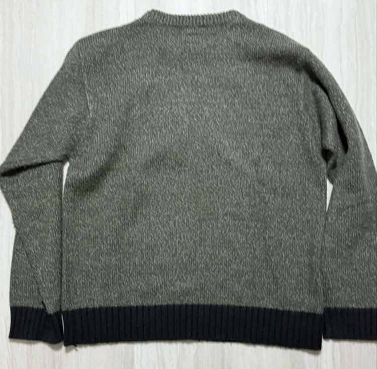 stussy ニット（古着・ファッション）の商品画像 - 査定依頼日：2026年2月24日 - 最高査定価格：100,000円