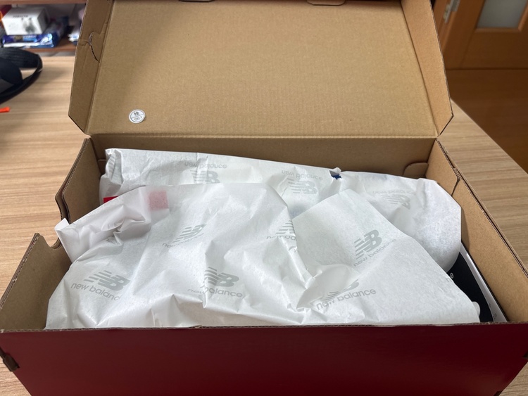 ニューバランスFresh Foam X 2500 v5 UG2500BD 2E（ゴルフ用品）の商品画像 - 査定依頼日：2026年8月23日 - 最高査定価格：10,100円