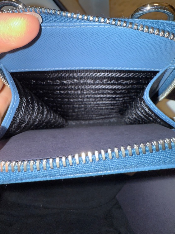 プラダ  （ブランドバッグ）の商品画像 - 査定依頼日：2025年12月24日 - 最高査定価格：121,000円