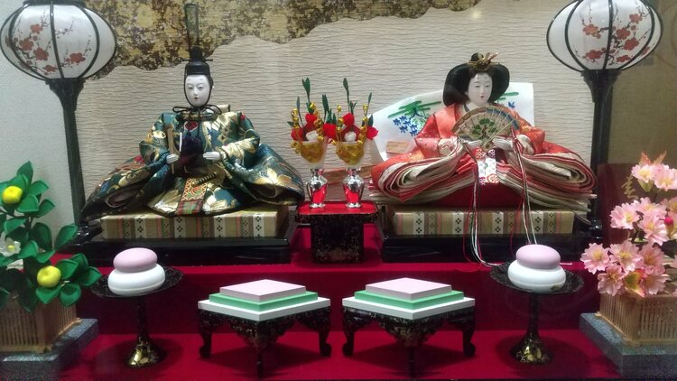 雛人形ガラスケース美帆作（美術品・骨董品）の商品画像 - 査定依頼日：2026年3月21日 - 最高査定価格：500円