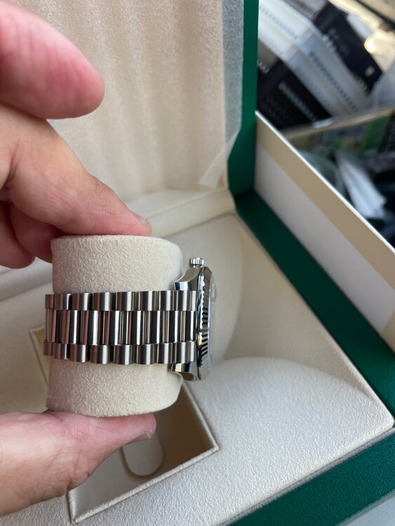 ロレックス デイデイト 22823（高級時計）の商品画像 - 査定依頼日：2025年4月16日 - 最高査定価格：6,300,000円