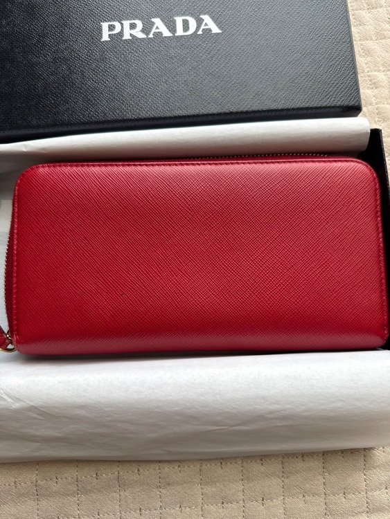 プラダ  （ブランドバッグ）の商品画像 - 査定依頼日：2025年11月18日 - 最高査定価格：30,000円