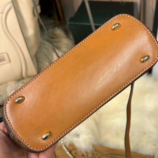 ボリードタイプミニショルダーバッグ（ブランドバッグ）の商品画像 - 査定依頼日：2025年3月31日 - 最高査定価格：50,000円