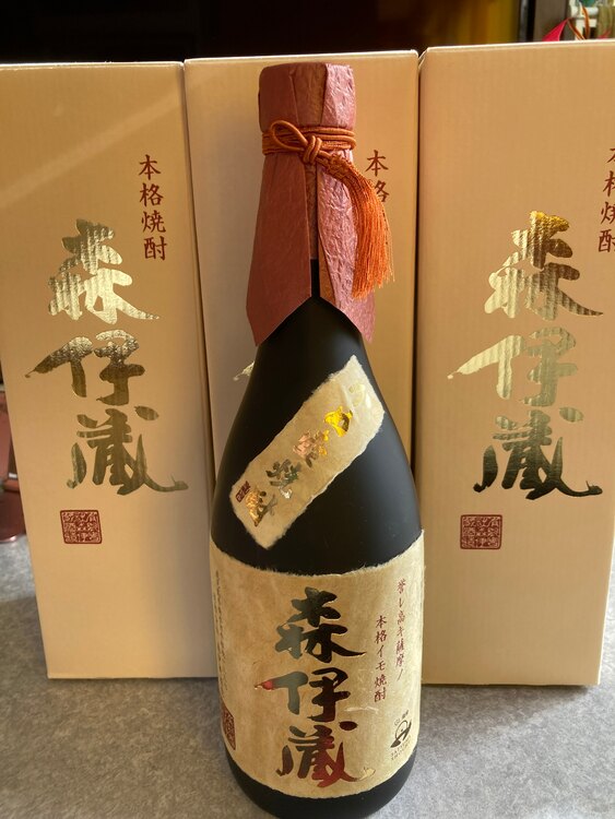 焼酎 森伊蔵 （お酒）の商品画像 - 査定依頼日：2024年12月22日 - 最高査定価格：27,000円