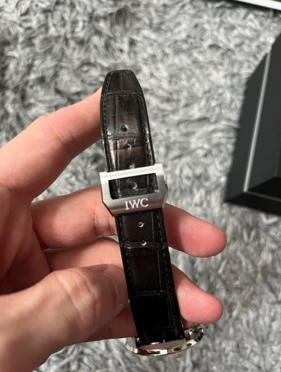 IWC ポルトギーゼ （高級時計）の商品画像 - 査定依頼日：2025年9月16日 - 最高査定価格：500,000円