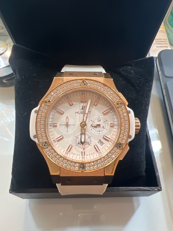 ウブロ ビックバン （高級時計）の商品画像 - 査定依頼日：2025年7月28日 - 最高査定価格：1,700,000円