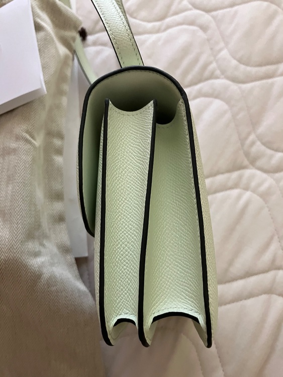 コンスタンスミニ　ヴェールフィズ　ラッカー金具　W刻印（ブランドバッグ）の商品画像 - 査定依頼日：2025年7月21日 - 最高査定価格：1,500,000円