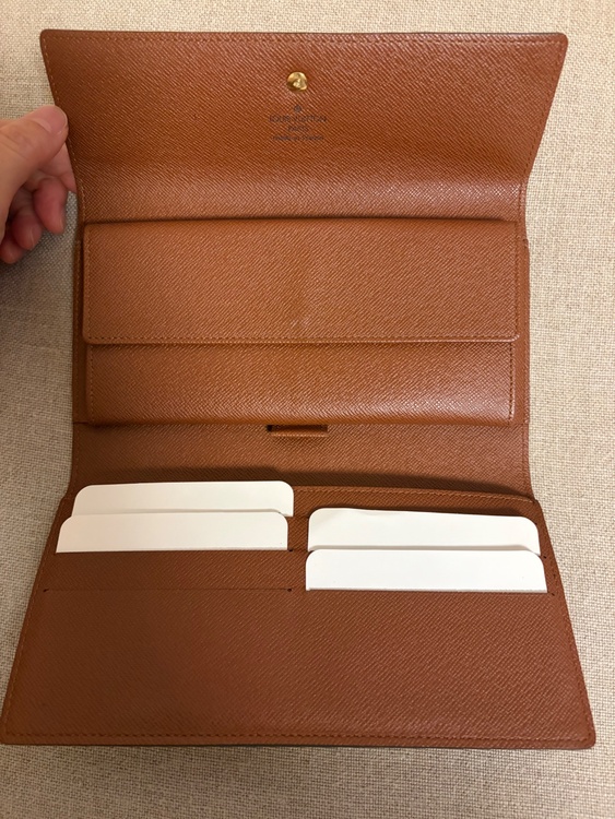 LOUIS VUITTON（ルイ・ヴィトン）「ポルトフォイユ・サラ」旧型（ブランド財布・小物）の商品画像 - 査定依頼日：2026年10月6日 - 最高査定価格：30,000円